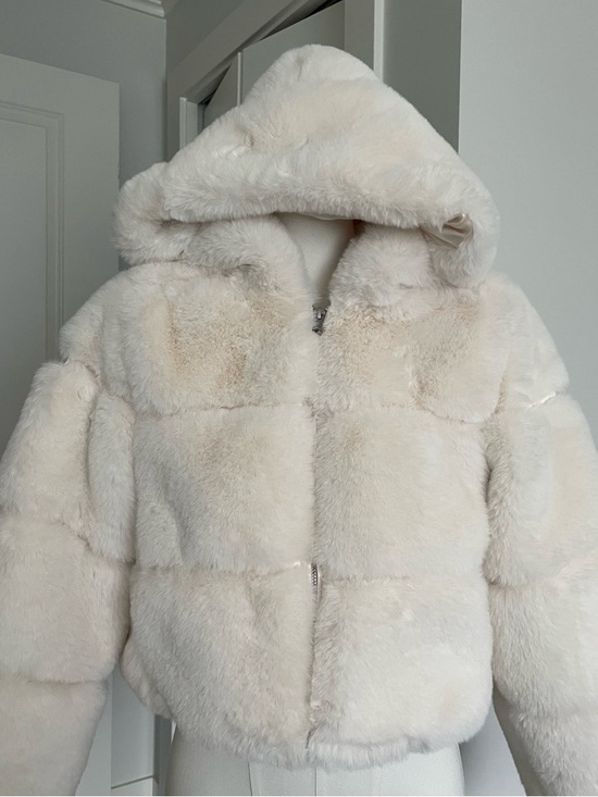 Garage Jackets & Blazers - Garage Faux Fur Hooded Puffer Jacket – XS